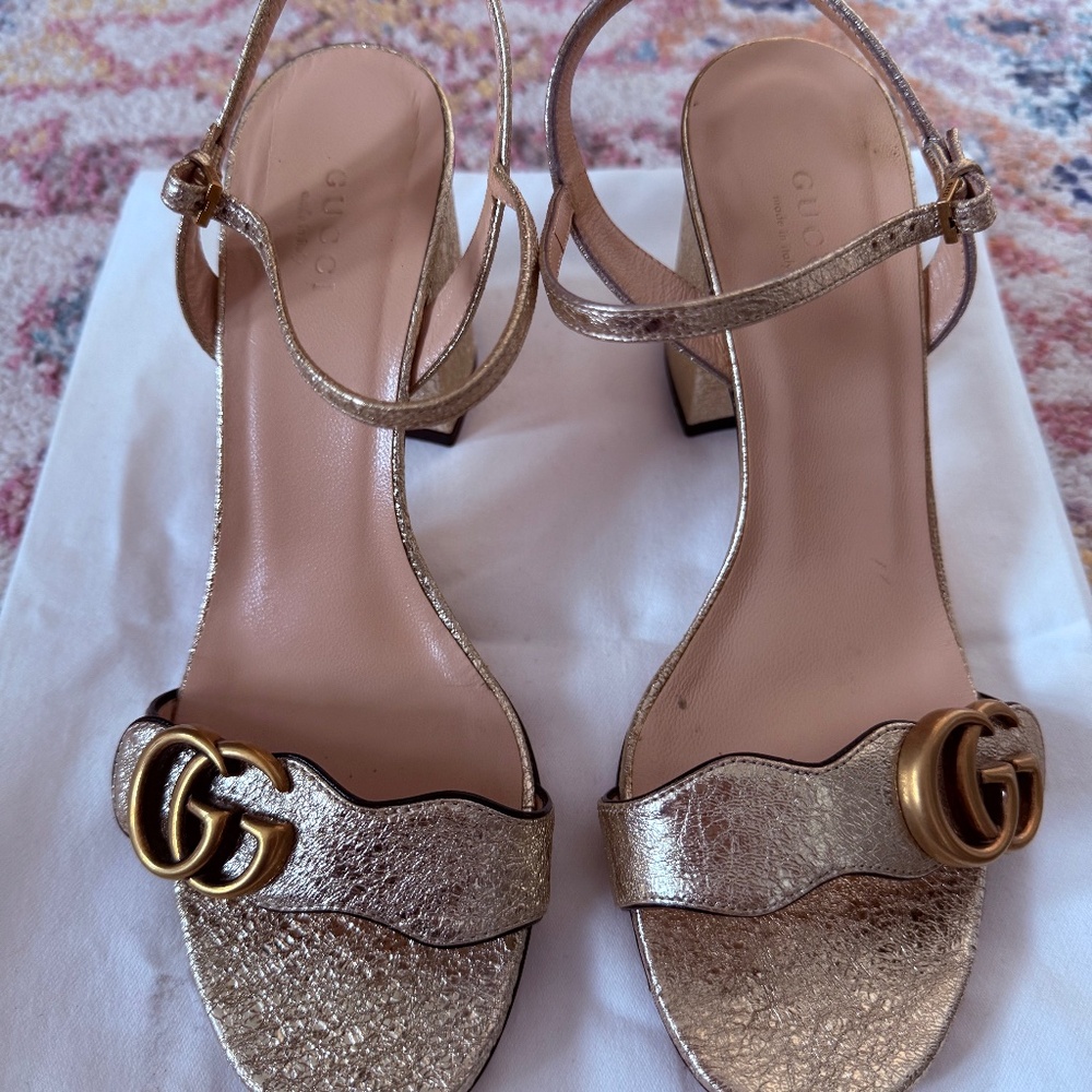 Gucci Marmont Gold Metallic Leather Sandals Size 38 (US 7.5-8)